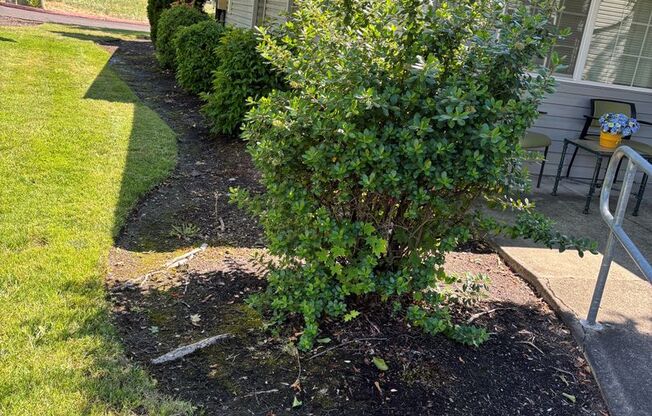 2 beds, 2 baths, 1,350 sqft, $1,595, Unit 112