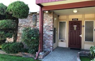 2040 SANTA CLARA AVE