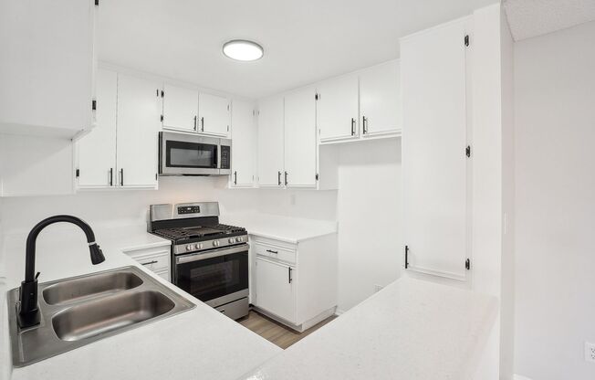 2 beds, 2 baths, 1,195 sqft, $2,267, Unit 113