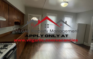 2 beds, 1 bath, $900, Unit unit 3