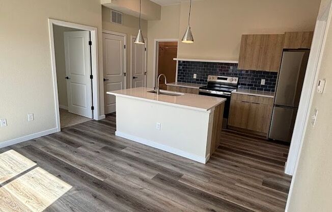 2 beds, 2 baths, 720 sqft, $1,849, Unit 820 #305