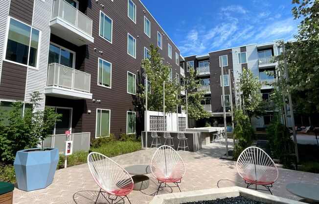 1 bed, 1 bath, 639 sqft, $1,850, Unit 484