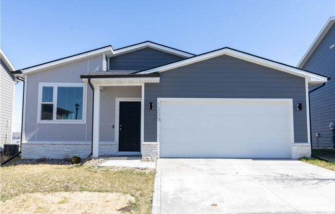 Stunning 3-Bed, 2.5-Bath Ranch with Finished Basement in Grimes!