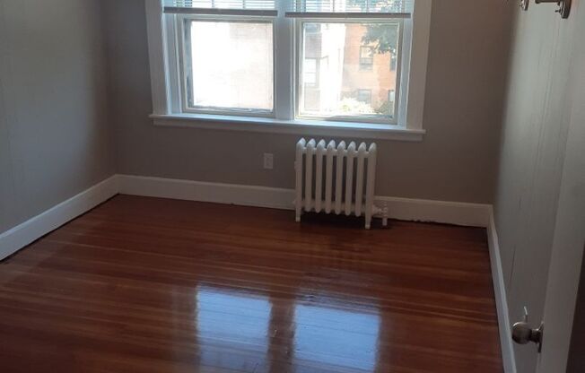 COURT SQUARE ASSOCIATES