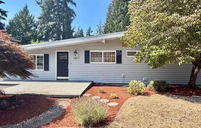 4 beds, 2 baths, $3,850