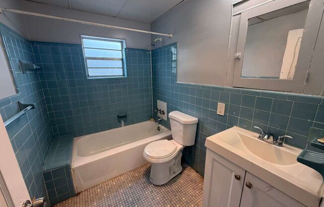 Upstairs Studio Apartment