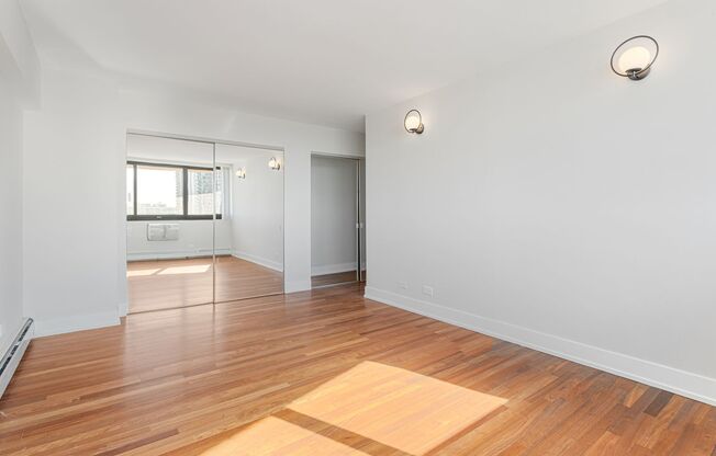 2 beds, 1.5 baths, 976 sqft, $3,000, Unit 20K