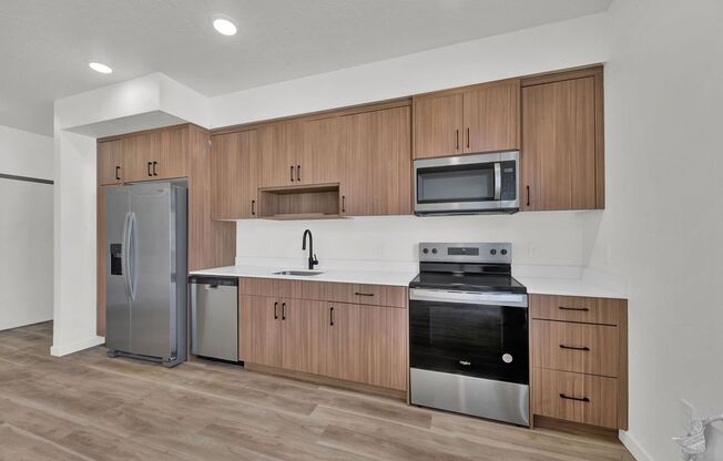 1 bed, 1 bath, 763 sqft, $1,550