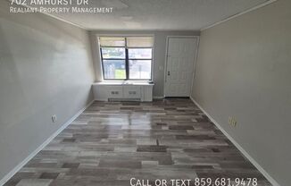 702 AMHURST DR