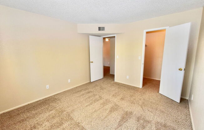 Studio, 1 bath, 535 sqft, $725, Unit 205
