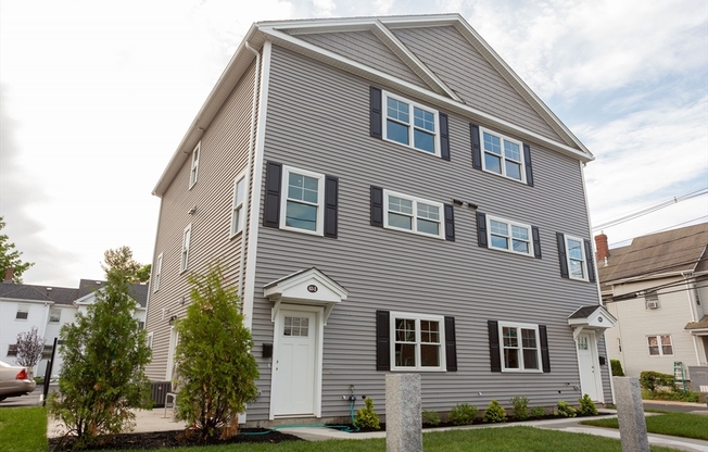 63 BACON ST
