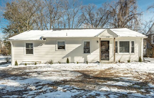 3 Bed 2 Bath House w/Fenced Yard in East Nashville $2200/mo