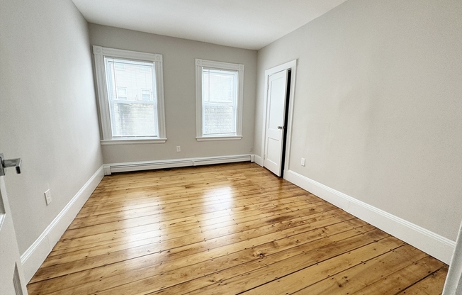 2 beds, 1 bath, $2,200, Unit 1