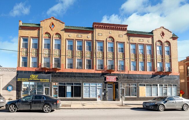 6237-45 Kedzie