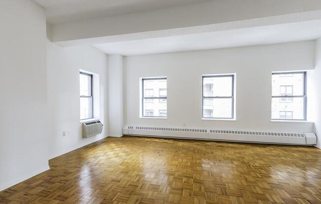 360 W 34 ST