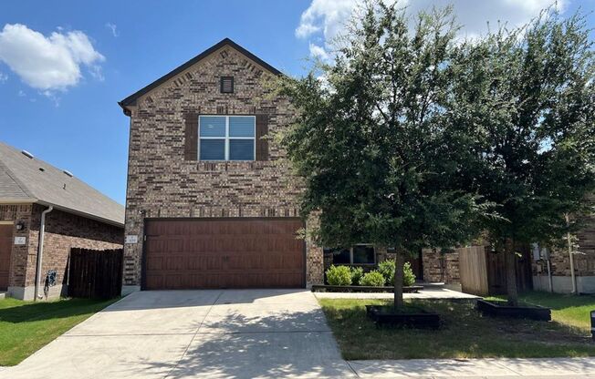 Located in the desirable Edgewater subdivision in Swenson Farms!