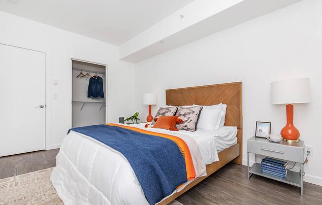 1 bed, 1 bath, 670 sqft, $1,599
