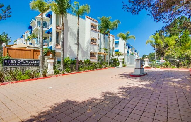 $2,200 - 1 Bed/1 Bath Condo in Pines of La Jolla Community