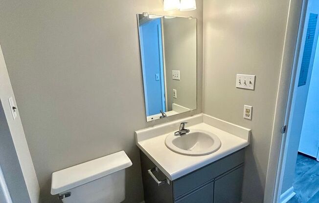 1 bed, 1 bath, 815 sqft, $900, Unit 1088