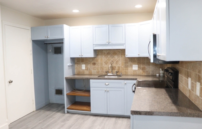 1 bed, 1 bath, 650 sqft, $1,950, Unit 5