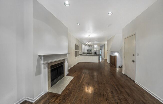 Available 6/1/26! Stunning Duplex Steps from Wrigley Field