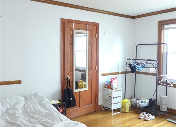 22 RADNOR RD