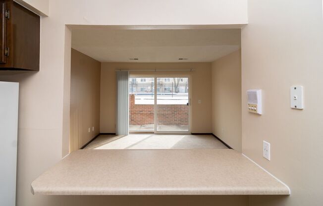 1 bed, 1 bath, 660 sqft, $900, Unit 809-12