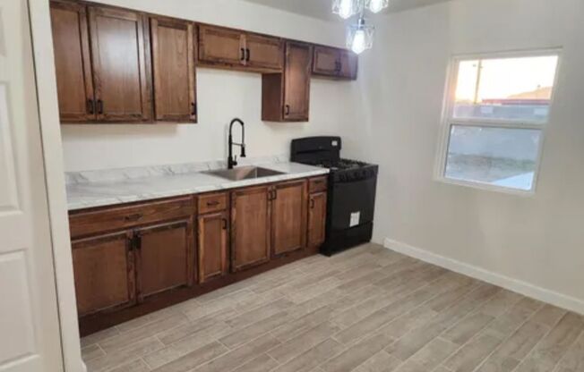 1 BEDROOM 1 BATHROOM HOME IN CENTRAL EL PASO