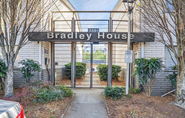 3501 ROSWELL RD NE