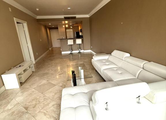 270 East FLAMINGO Road