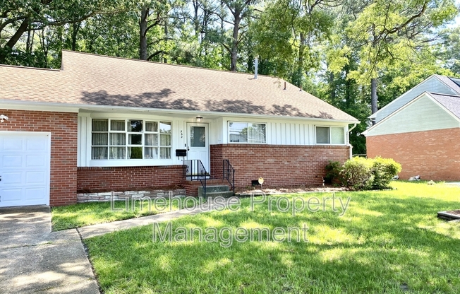 562 BRIAR HL RD