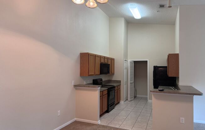 Spacious 2-Bedroom Condo with in-unit Laundry