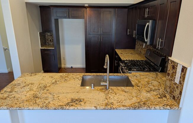 INVITING CONDO WITH OPEN FLOOR PLAN IN NORTHEAST LAS VEGAS