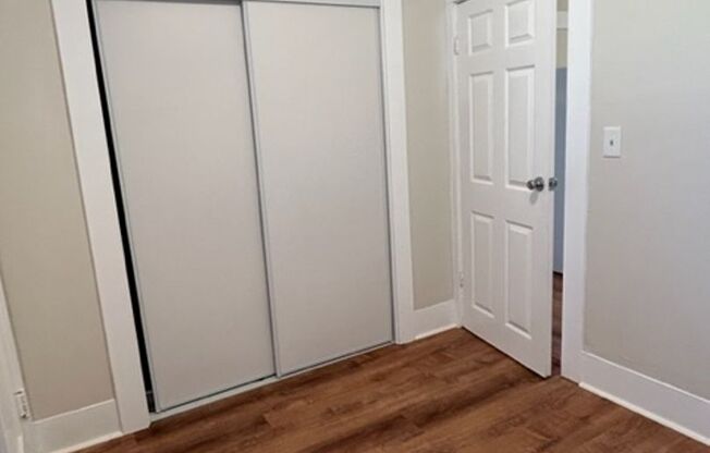 2 beds, 1 bath, $2,100, Unit #6