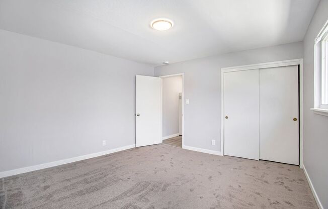 2 beds, 1 bath, $2,500