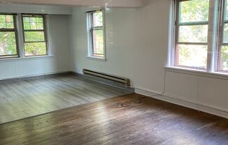 2 beds, 1 bath, $810, Unit H