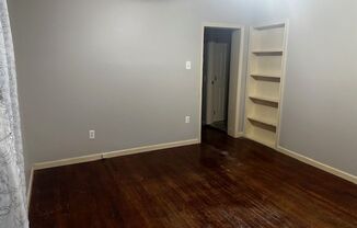 2 beds, 1 bath, $1,350, Unit 50