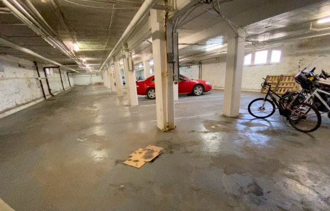 Studio, 1 bath, 400 sqft, $825, Unit 111