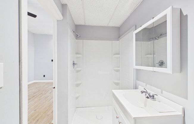 Studio, 1 bath, 310 sqft, $995, Unit 105