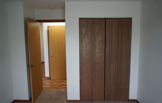 2 beds, 1.5 baths, 950 sqft, $1,434, Unit 5811-2A