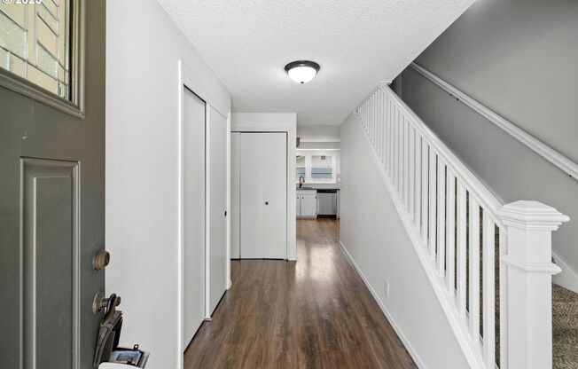 Stunning 4 Bedroom Columbia Highlands Home for Lease - 14103 SE McGillivray Blvd