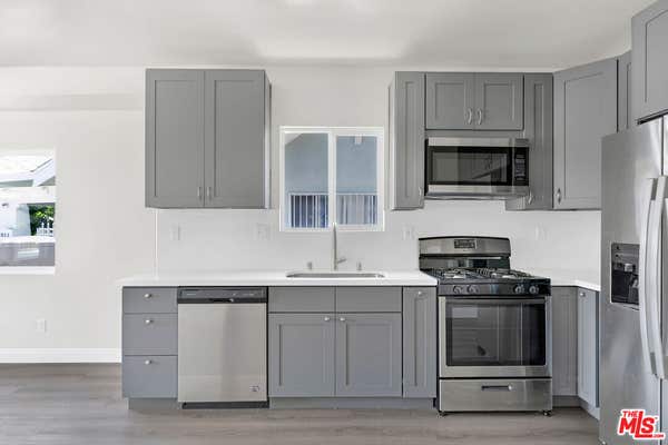 1509 W 50 ST