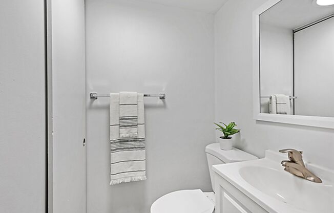 2 beds, 1.5 baths, 1,000 sqft, $1,299, Unit 375-15