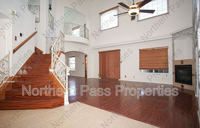 12941 TIERRA SALAS