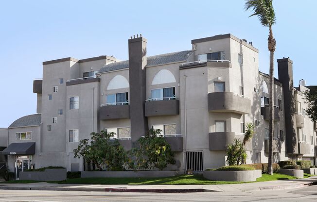 Cambridge Court Apartments