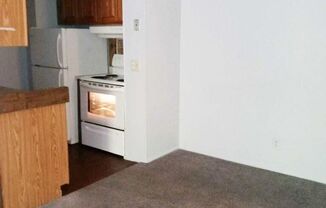 2 beds, 1 bath, 650 sqft, $1,095, Unit 3060-303
