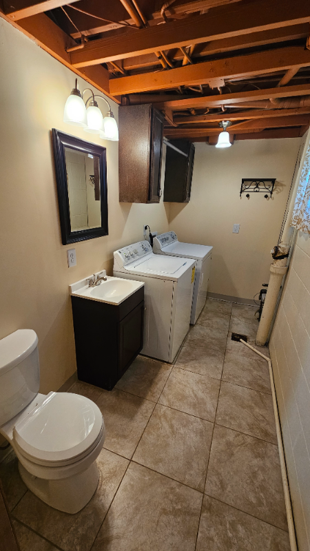 1605 W LINCOLNWOOD PL