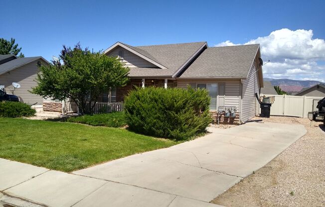 2 bedroom 1 bath duplex! Fenced yard! Lamplight Subdivision in Cedar City!