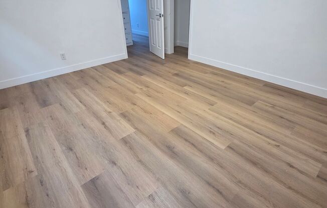 1215 S Fairfax