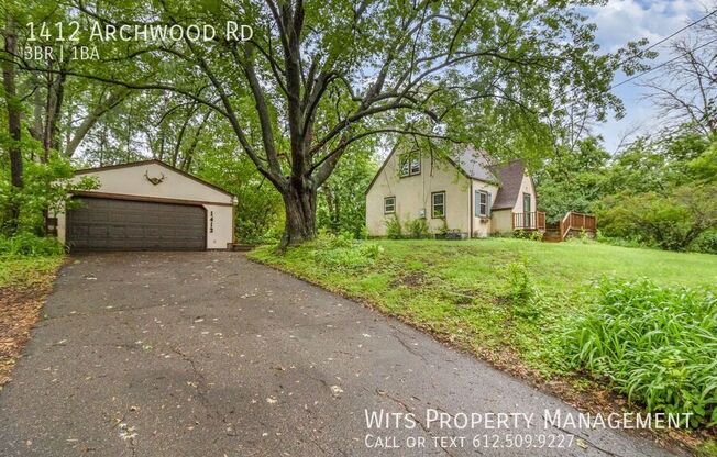 1412 ARCHWOOD RD
